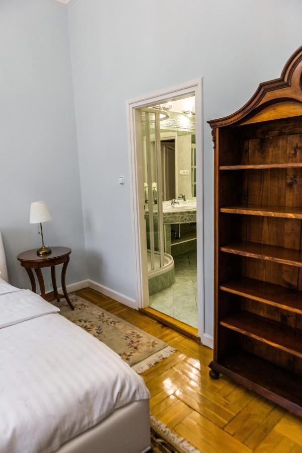 Luxury Downtown 3 Bedroom Apartment By Synagoge With Beautiful View Будапеща Екстериор снимка