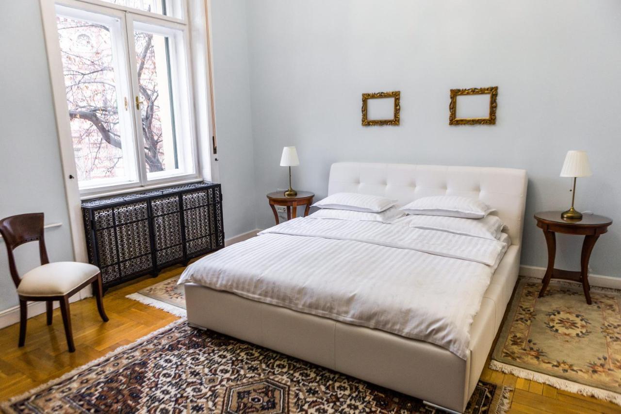 Luxury Downtown 3 Bedroom Apartment By Synagoge With Beautiful View Будапеща Екстериор снимка