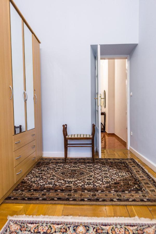 Luxury Downtown 3 Bedroom Apartment By Synagoge With Beautiful View Будапеща Екстериор снимка