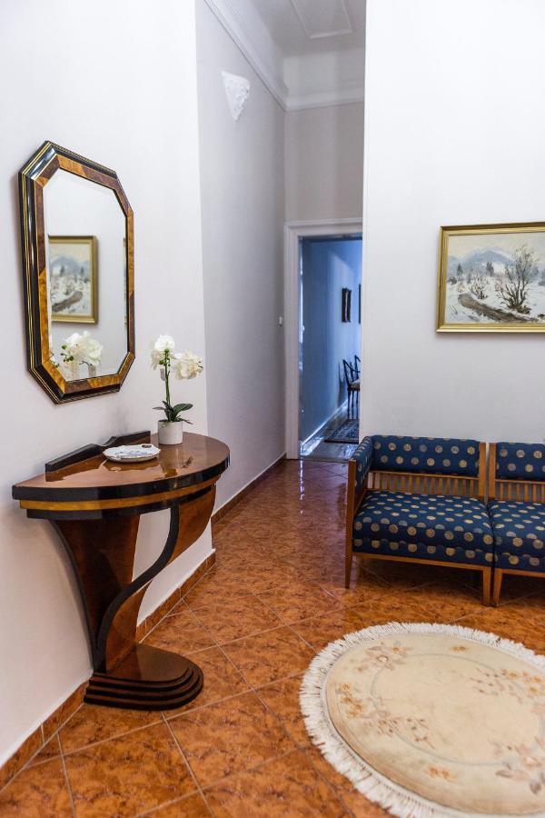 Luxury Downtown 3 Bedroom Apartment By Synagoge With Beautiful View Будапеща Екстериор снимка
